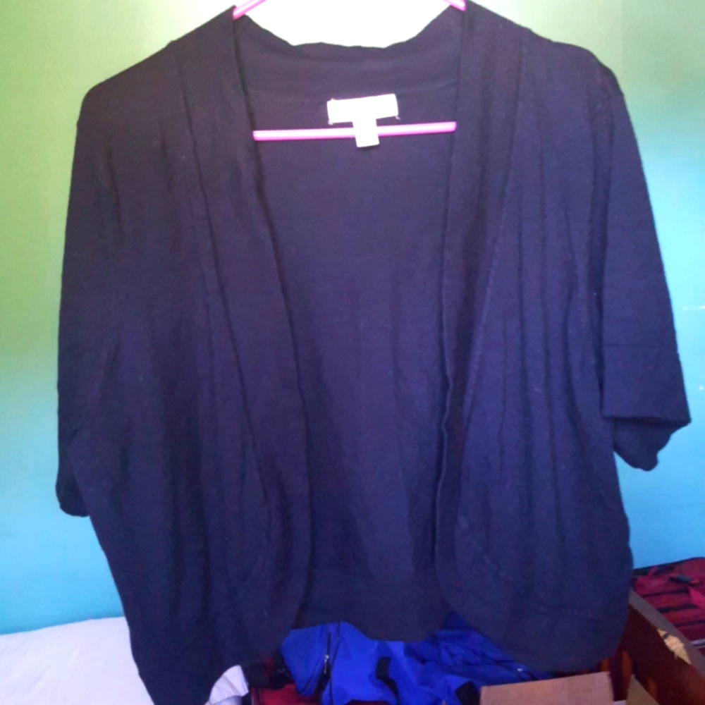 Dress Barn short sleeve sweater - black